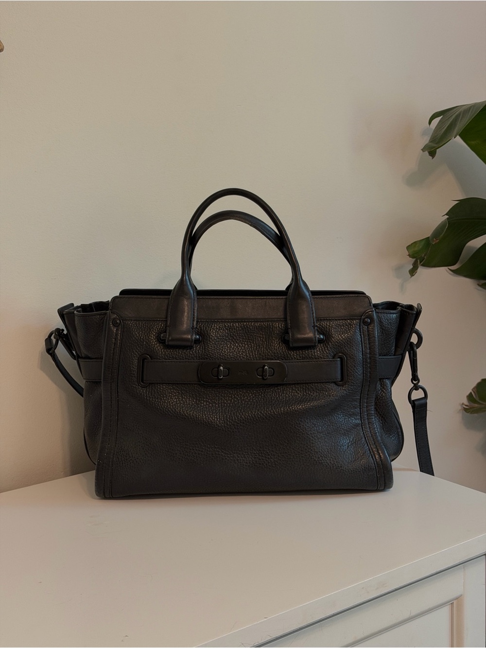 COACH Swagger Carryall Bag - Black Pebble Leather
